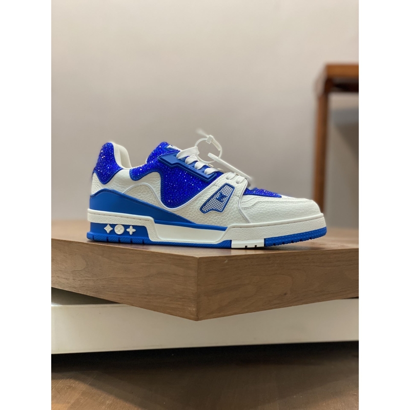 l**is V*t*n sneakers